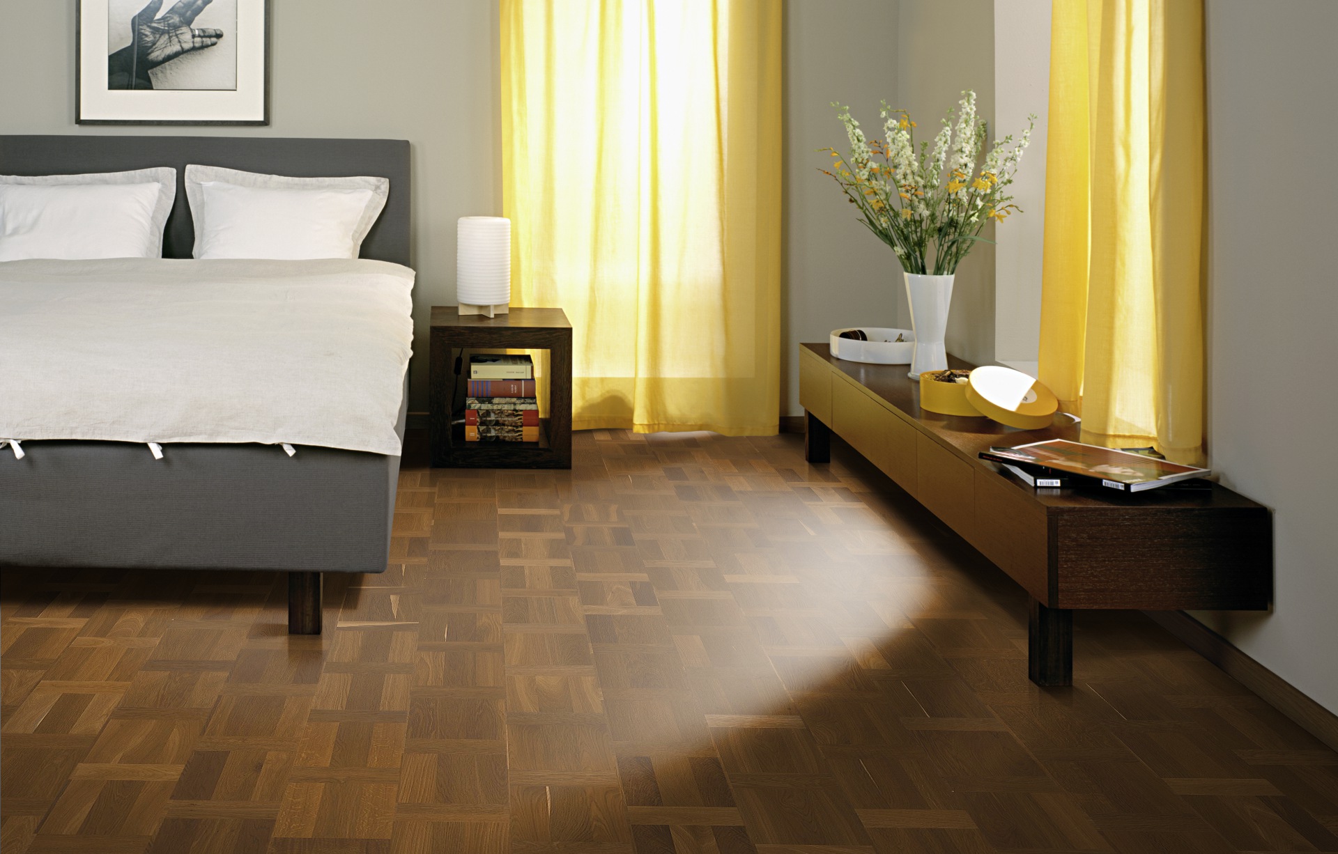 Паркетная доска Kahrs Европейский Ренессанс Дуб Палаццо Фумо Palazzo Fumo 15313REK15KW240 Lively 2426×198,5×15 фото в интерьере